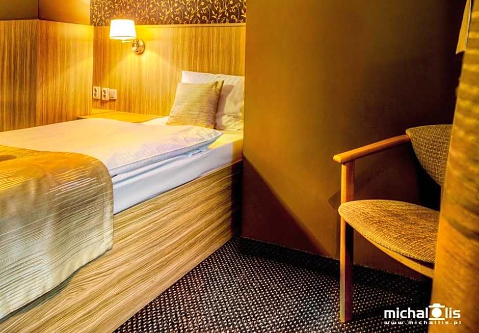 Aviator Hotel Restauracja & SPA