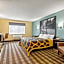 Super 8 by Wyndham Osseo WI
