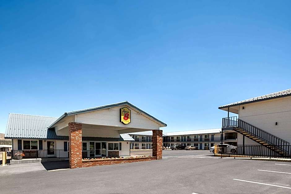 Super 8 by Wyndham Susanville