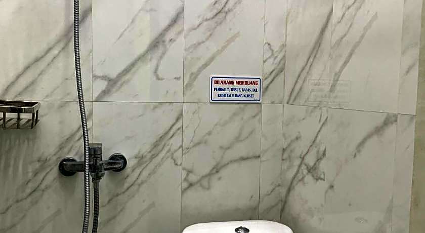 OYO 93412 Kost Irma Syariah Near UPTD SMP Negeri 8 Parepare