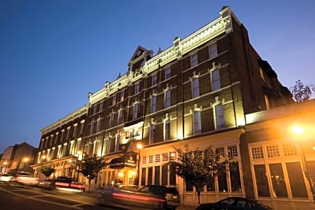 General Morgan Inn