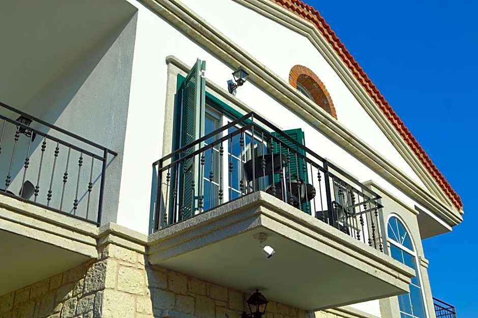 Muzeyyen Hanım Konagı Alacatı