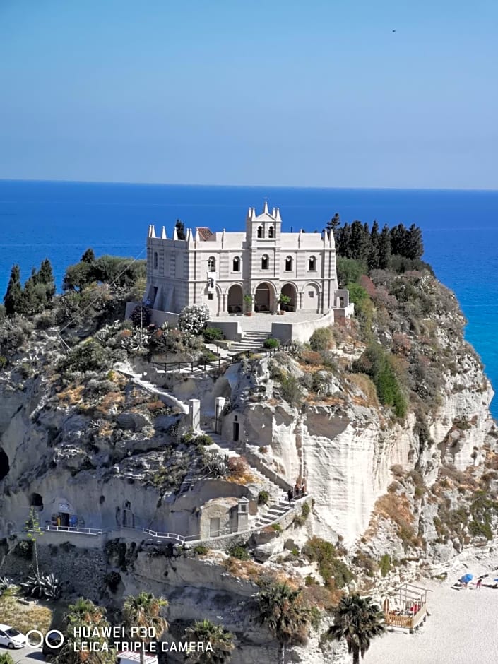 Sole e Luna Capo Vaticano