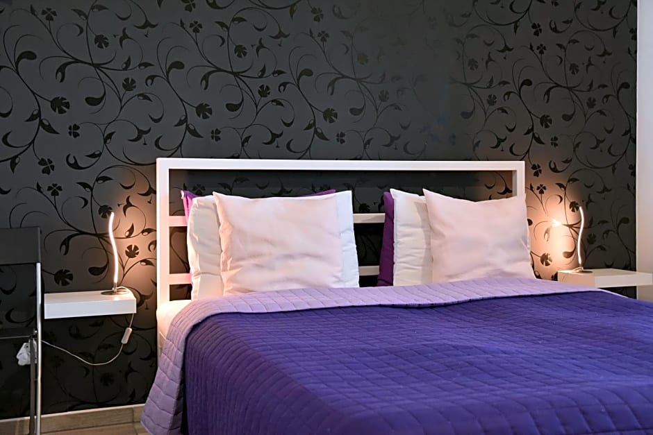 Water Lily Boutique B&B and Bungalow