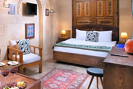 Luxury Suite with Terrace Jacuzzi