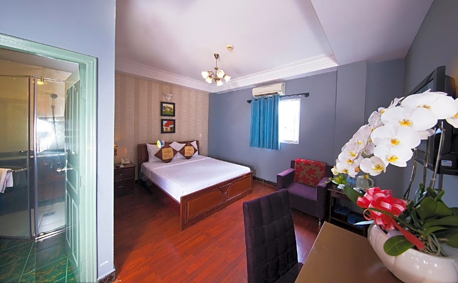 Good Vibes Central Hotel