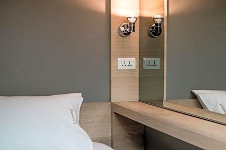 2 Bunk Bed in Female Dormitory Room