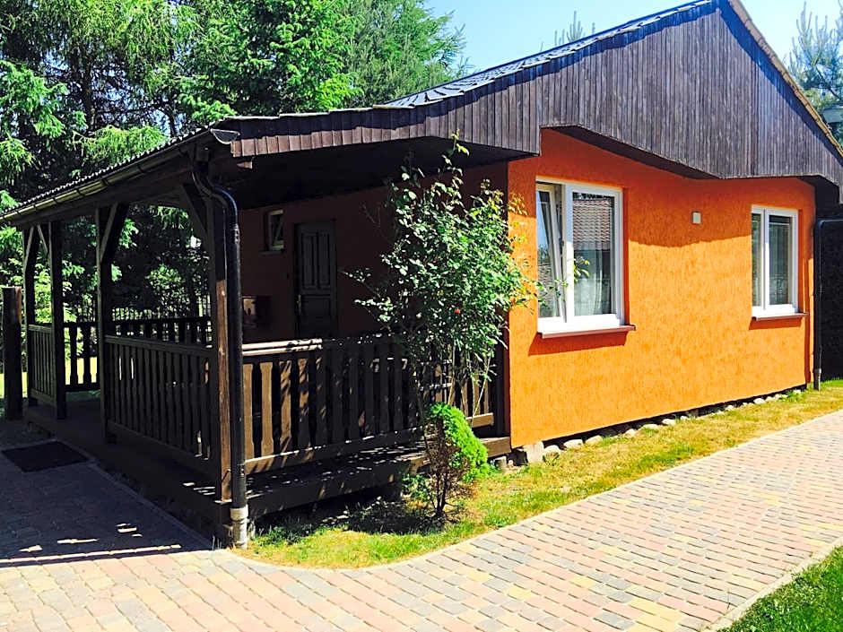 DOMKI Sosnowy Holiday Park