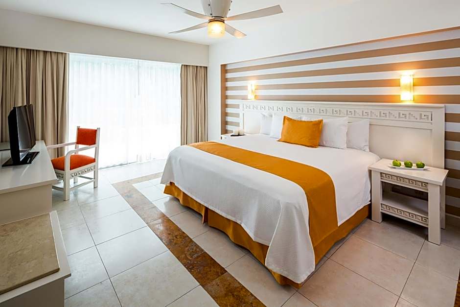 Blue Bay Grand Esmeralda - All Inclusive