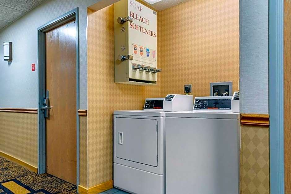 Econo Lodge River Falls