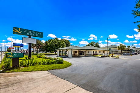 Quality Inn & Suites Downtown