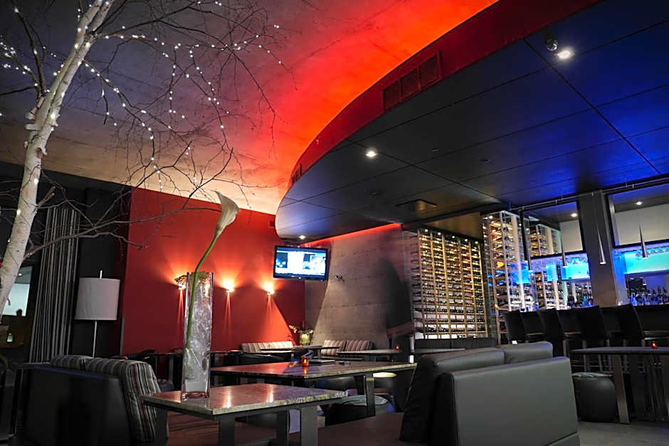 Grand Times Hotel Sherbrooke