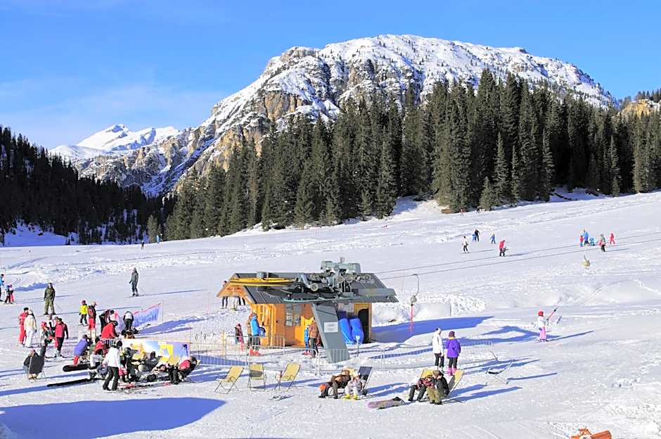 Albergo Chalet Lago Antorno