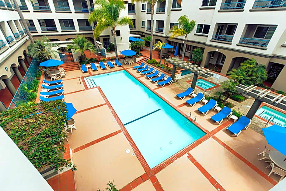 Tamarack Beach Hotel