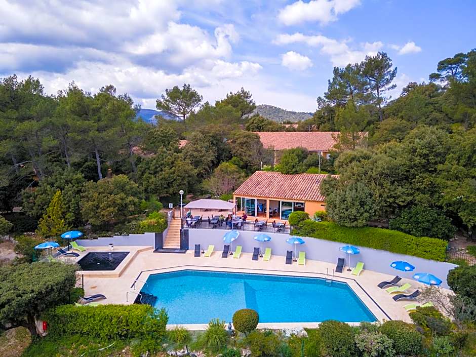 Les Arbousiers Village Hôtel Provençal