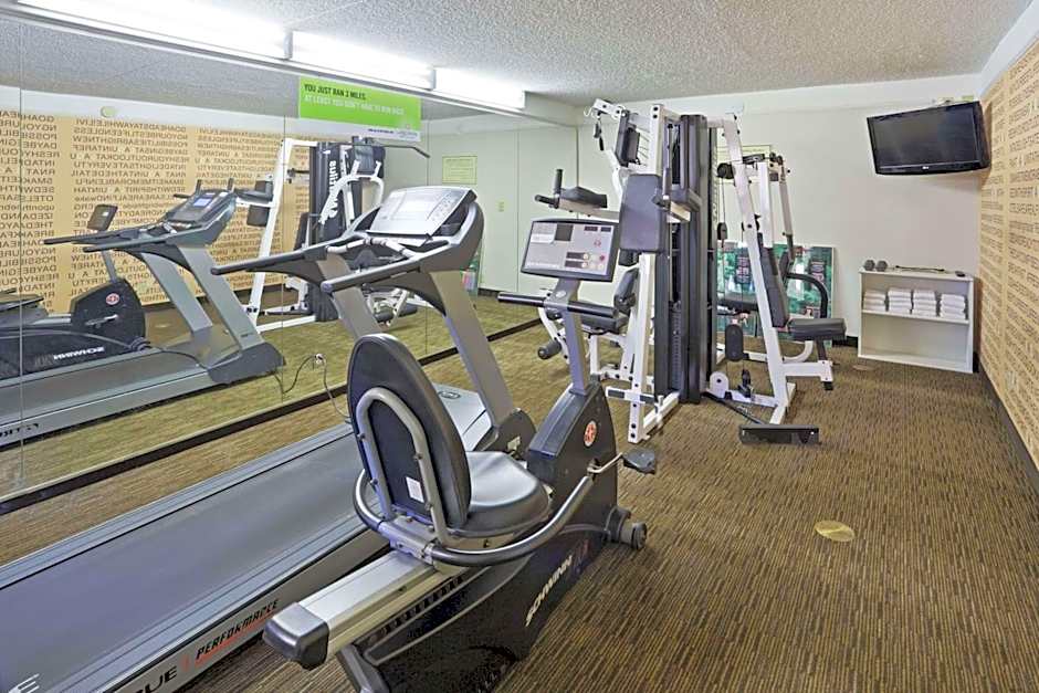 La Quinta Inn & Suites by Wyndham Phoenix Sky Harbor Airport