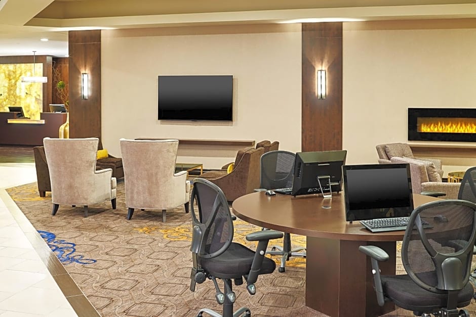 Sheraton Lisle Naperville Hotel