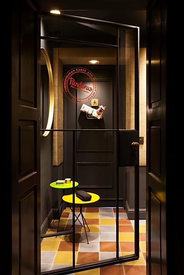 Pandenus rooms
