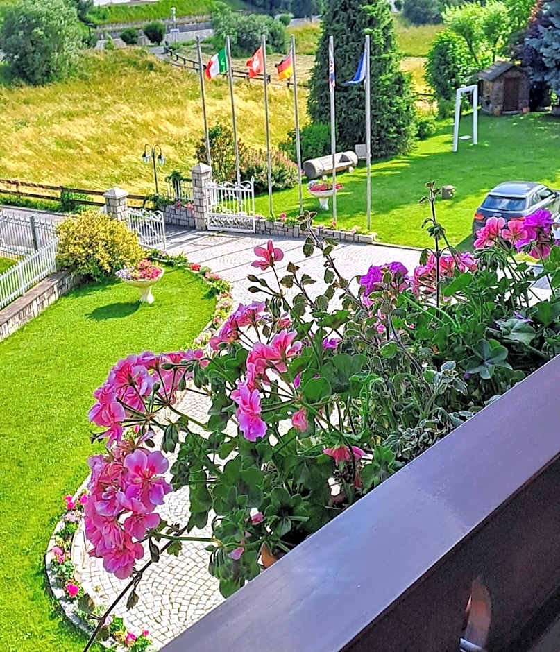 Meublè Cima Bianca Garni