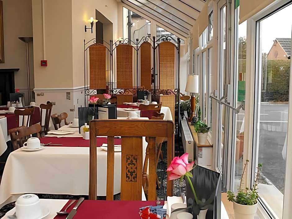 LG Thai Derm Spa & Guesthouse                                                   