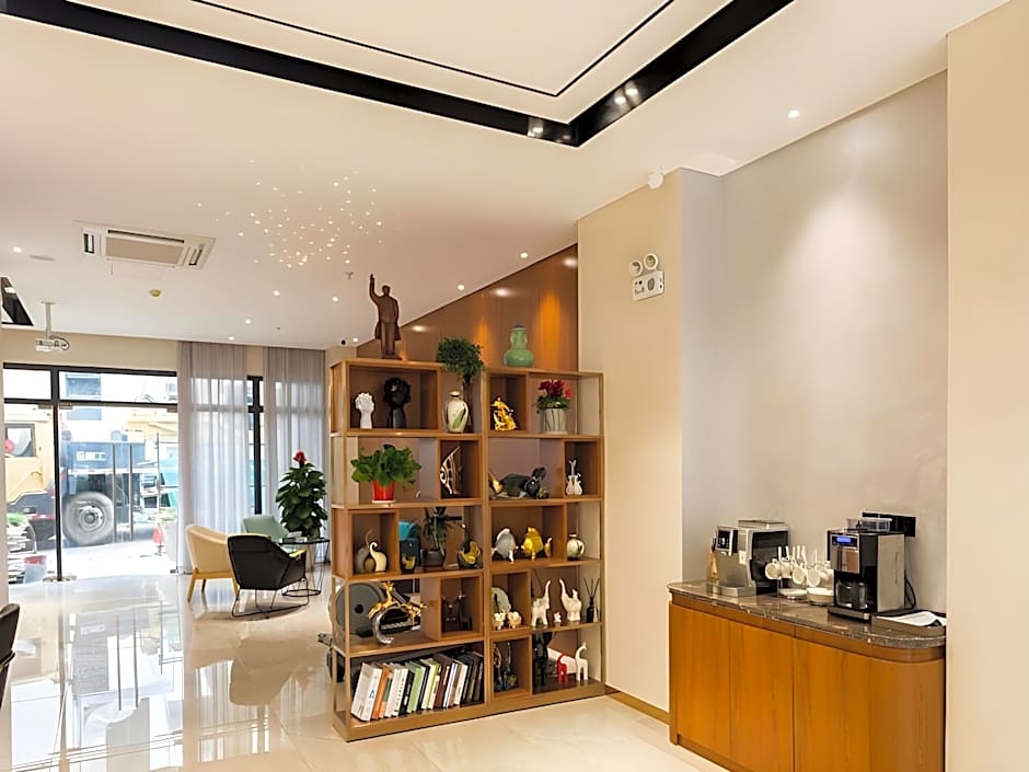 VX Hotel Wuxi Jiangyin Xiangshan Road Gymnasium