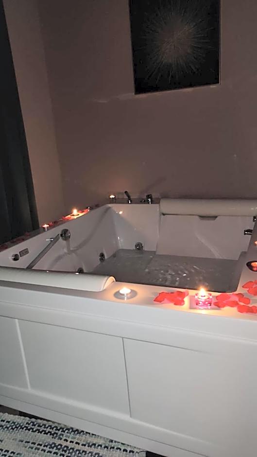 B&B Romeo Luxury Rooms