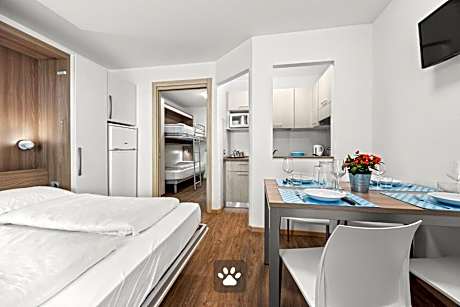 Superior Studio (3 people)