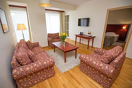 Apartment with Health Program, Breakfast and Swimming Pool Access