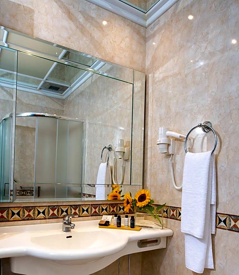 My Way Hotel & Events