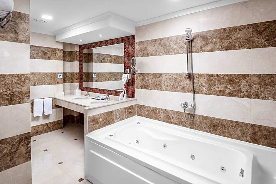 Al Aqeeq Madinah Hotel