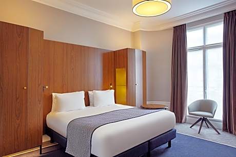 Premium King Room with Minifridge