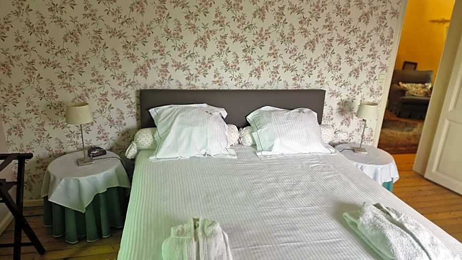 B&B Fine Fleur