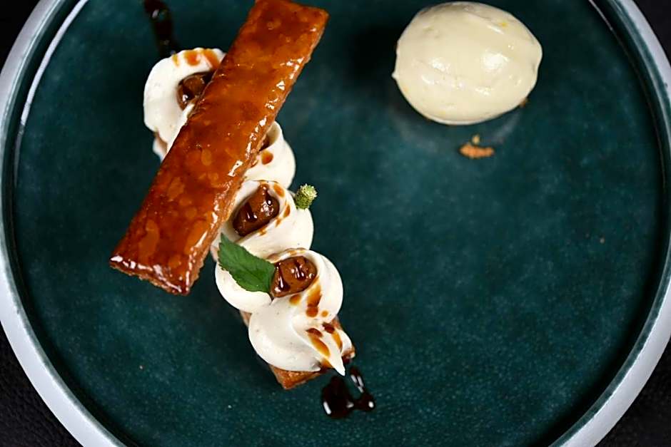 Logis Restaurant & Hôtel À la 12