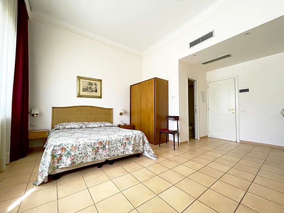 Reginella – Sant' Agata sui due Golfi, CO