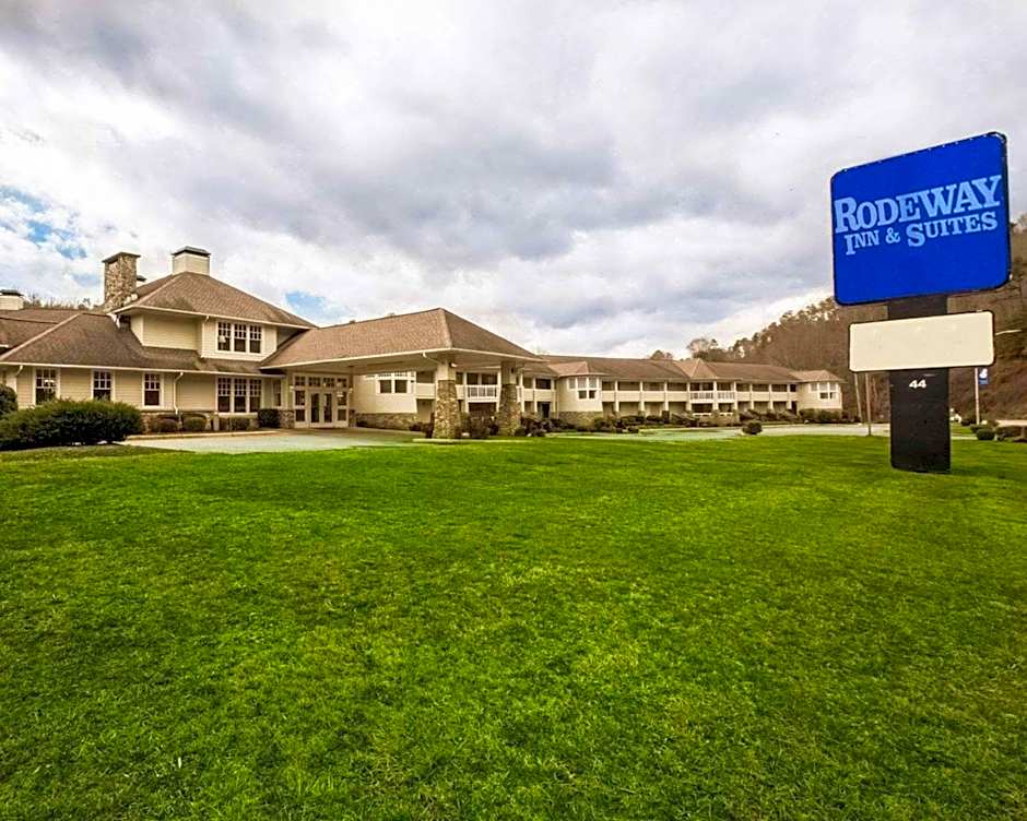 Rodeway Inn & Suites Cherokee On the River