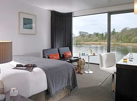 Deluxe Double Room with River View