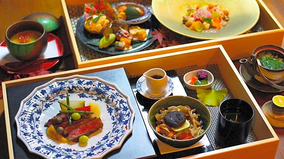 Yufuin Onsen Toshoan