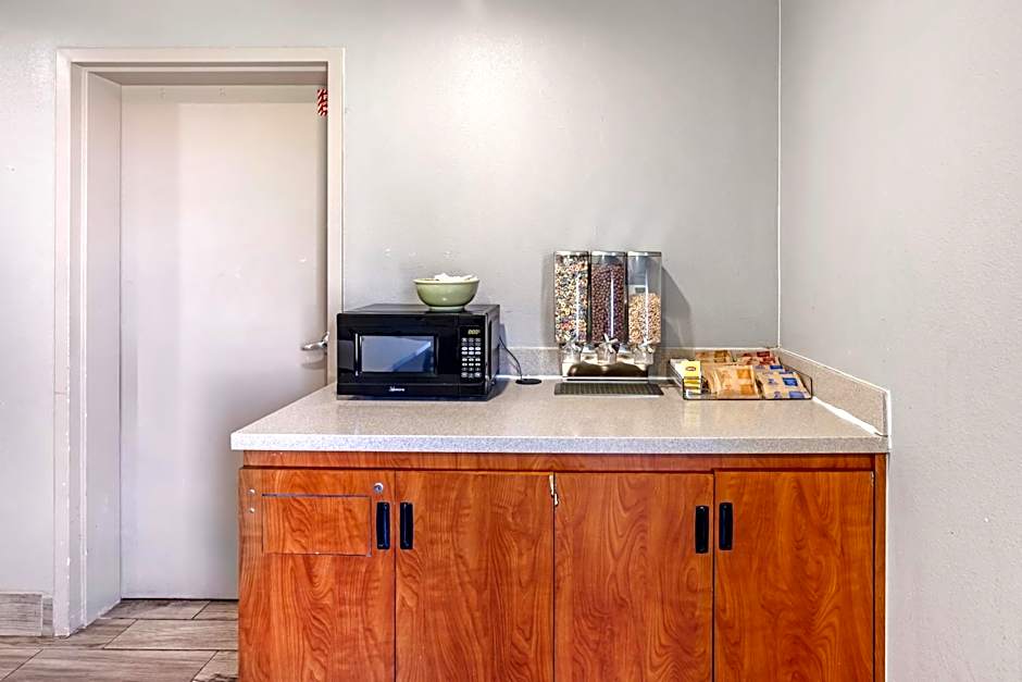 Quality Inn Clarksville - Exit 11