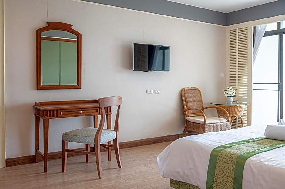 Eco Hotel by Thammasat