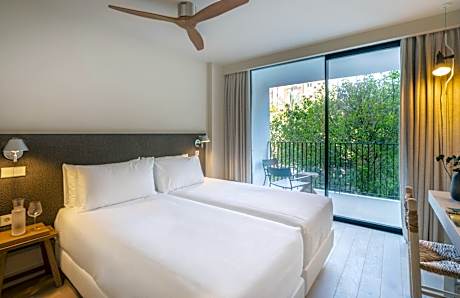 Standard Double Room with Terrace