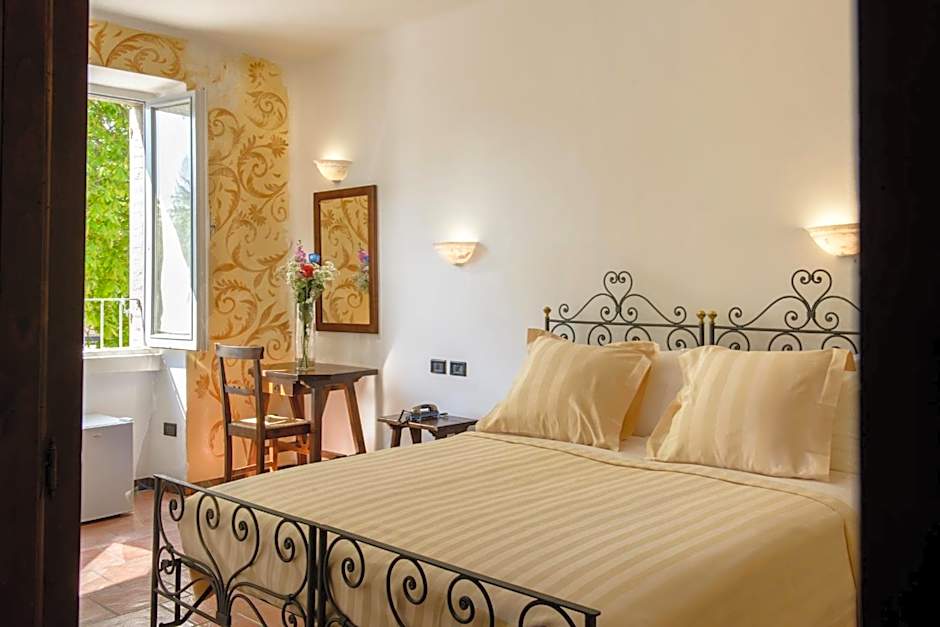 Hotel Porta Marmorea