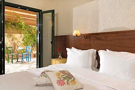 One-Bedroom Apartment with Garden View