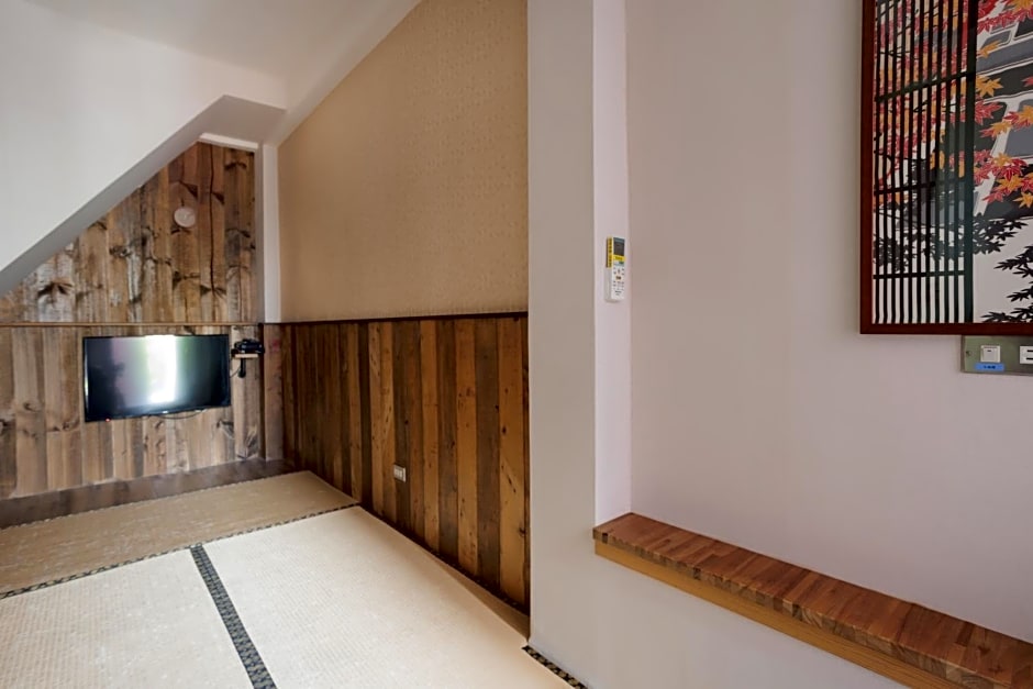 赤樓古巷民宿 6-12人可包棟