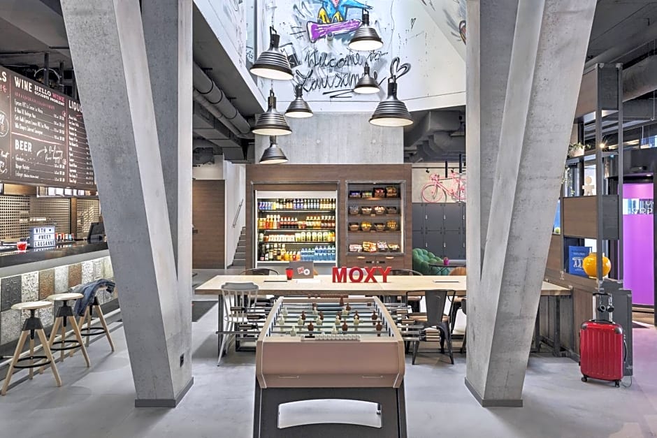 Moxy Lausanne City