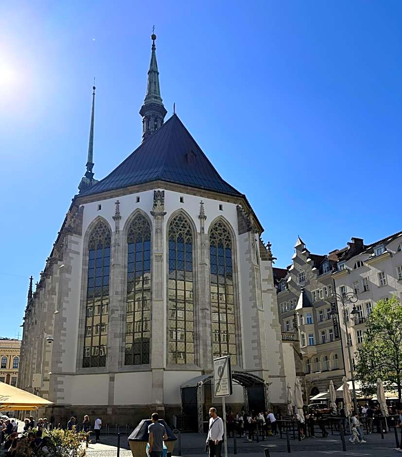 Black Style ROOMS Moravske namesti