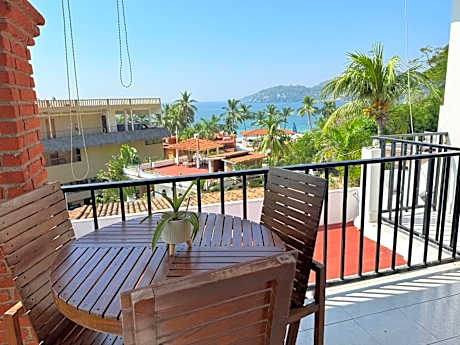 Double Room with Balcony and Sea View