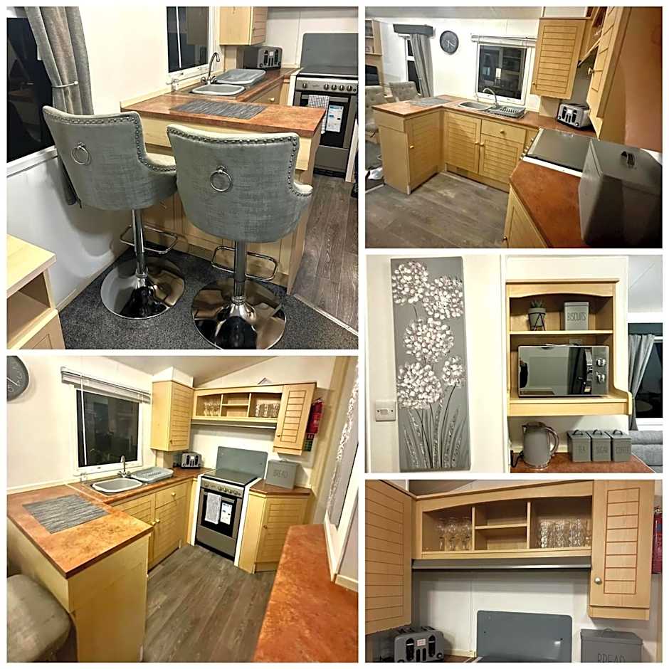 Goldflinch - 3 bedroom (8 birth) caravan Sand Le Mere