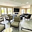 Ashbourne Hotel Canton/Hall of Fame I-77