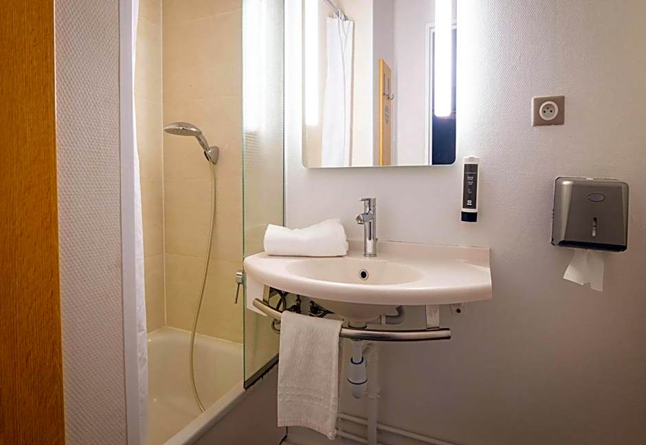 B&B HOTEL Avignon 1