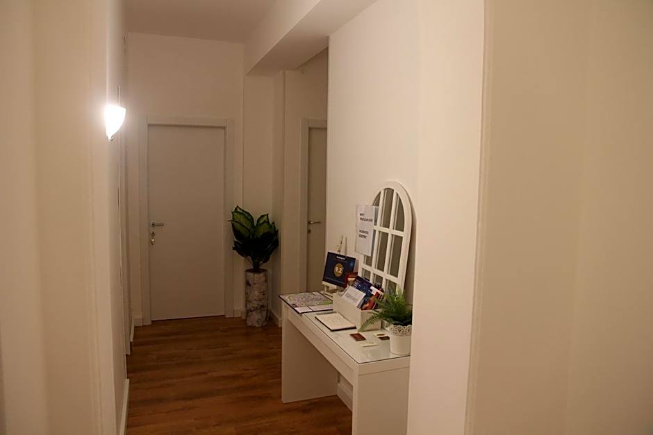 ES - Essential Solution & Emotion Stories (locazione turistica)